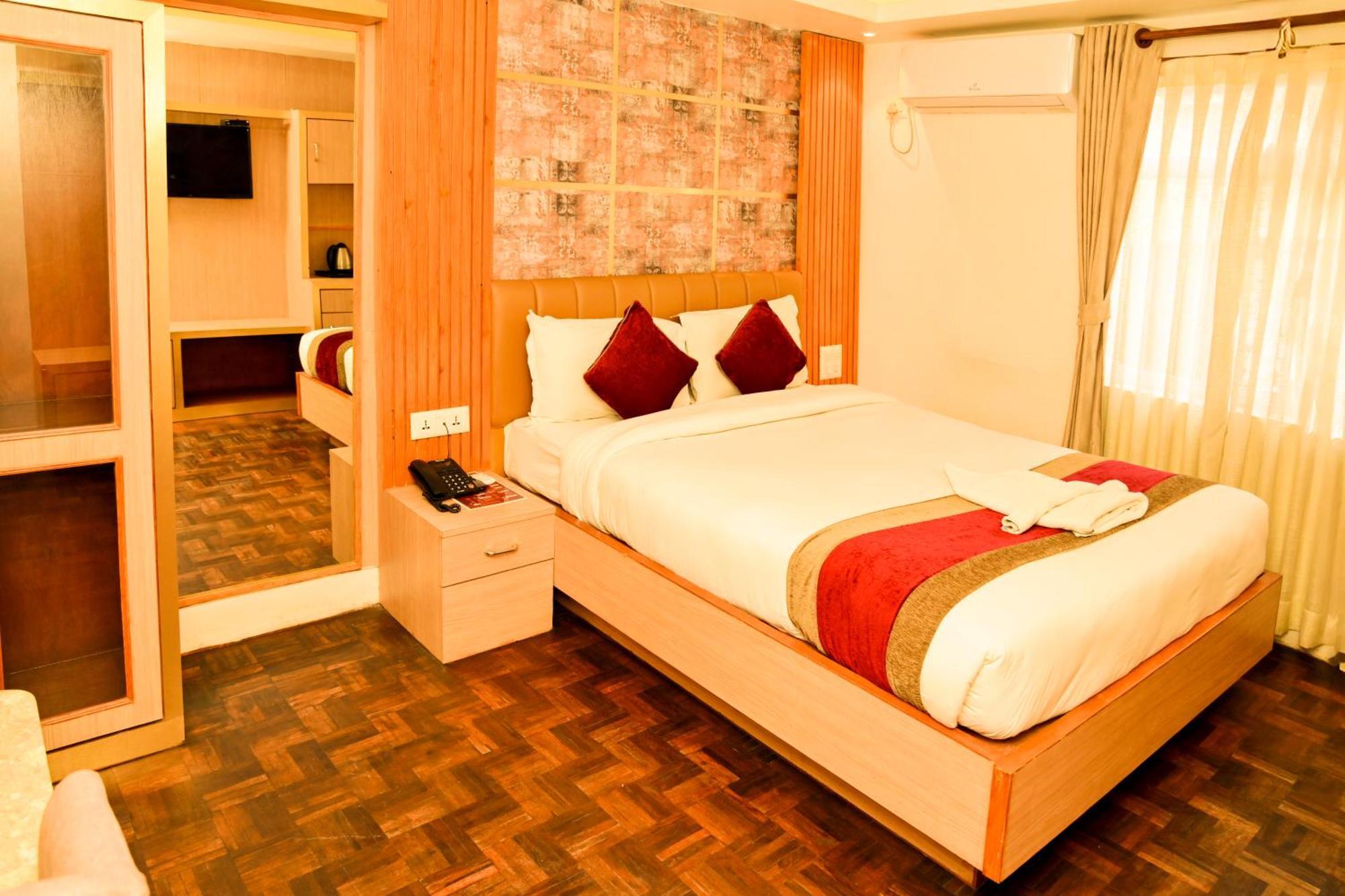 Hotel Elegant Kathmandu Inn Экстерьер фото