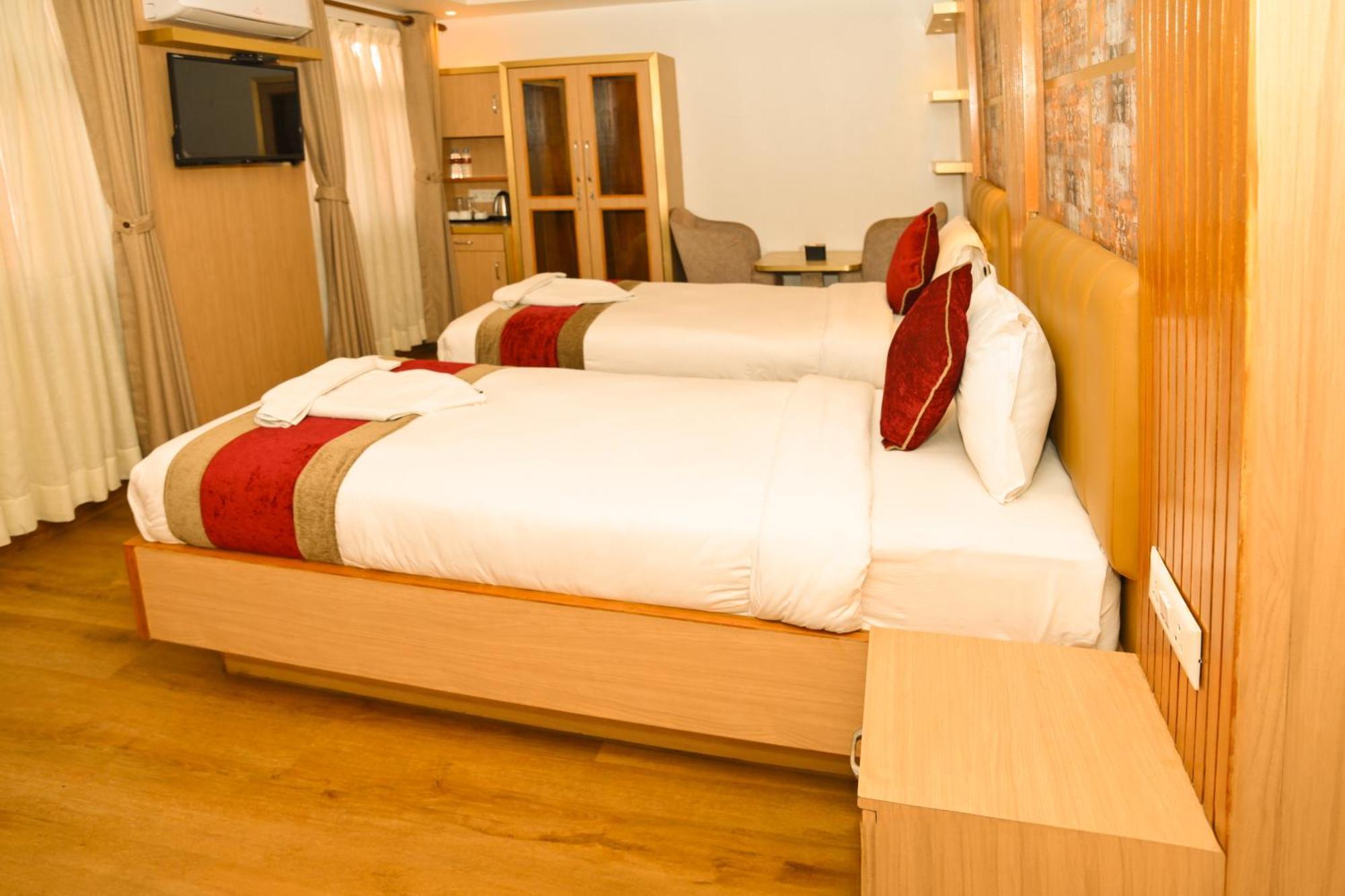 Hotel Elegant Kathmandu Inn Экстерьер фото