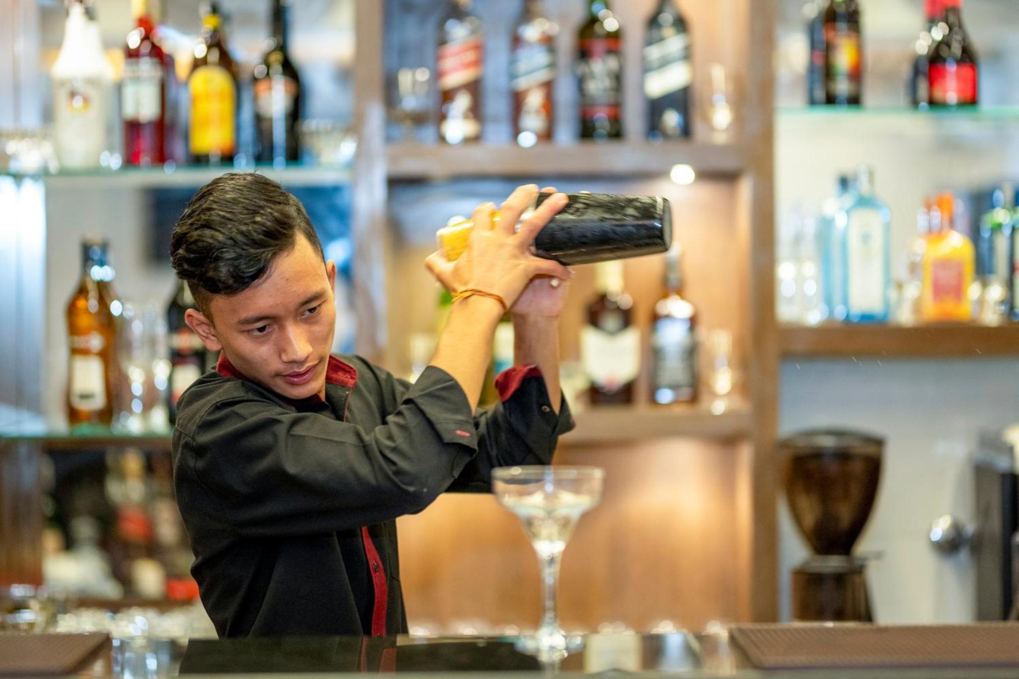 Hotel Elegant Kathmandu Inn Экстерьер фото
